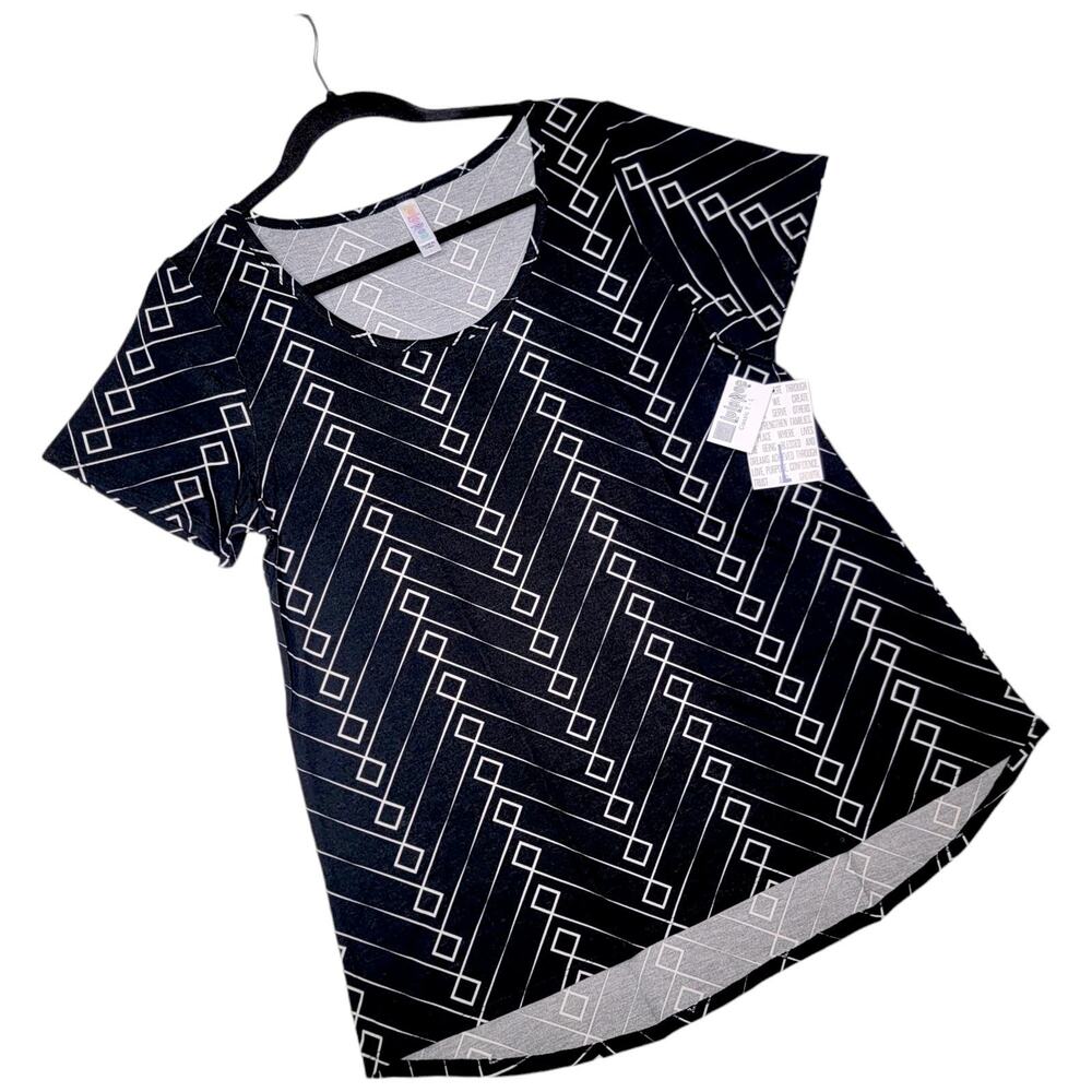 LuLaRoe Classic T Large Black White Geometric Chevron Short Sleeve Tee Top